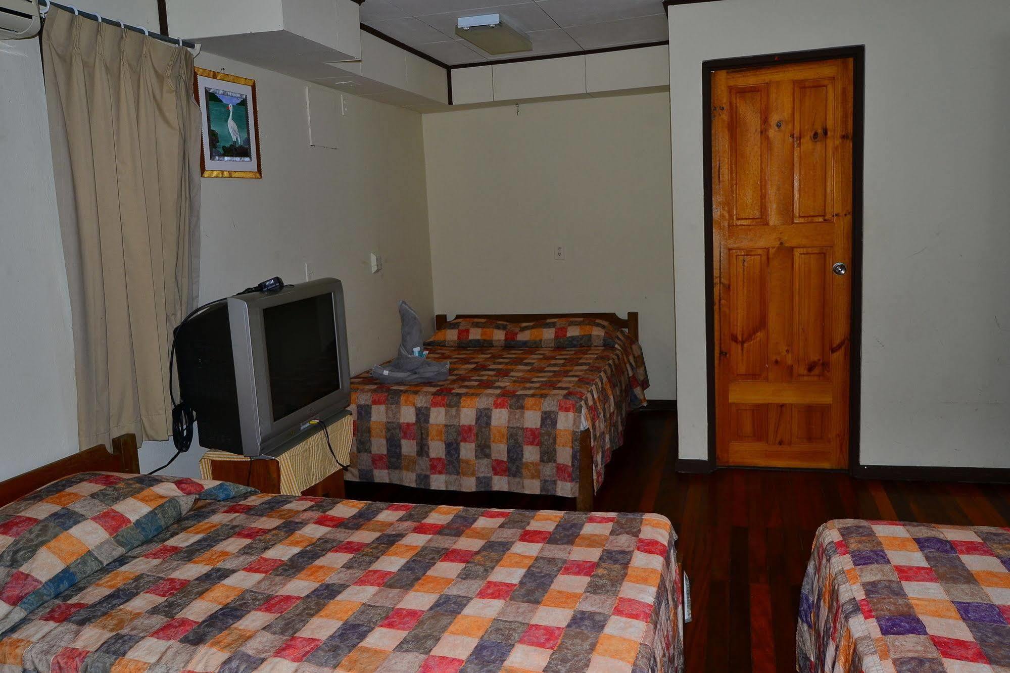 Hotel Sierpe River Esterno foto